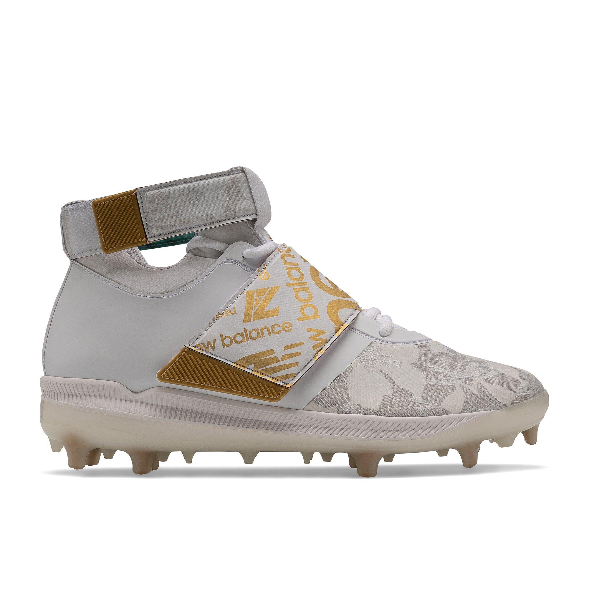 White and gold outlet new balance cleats mens